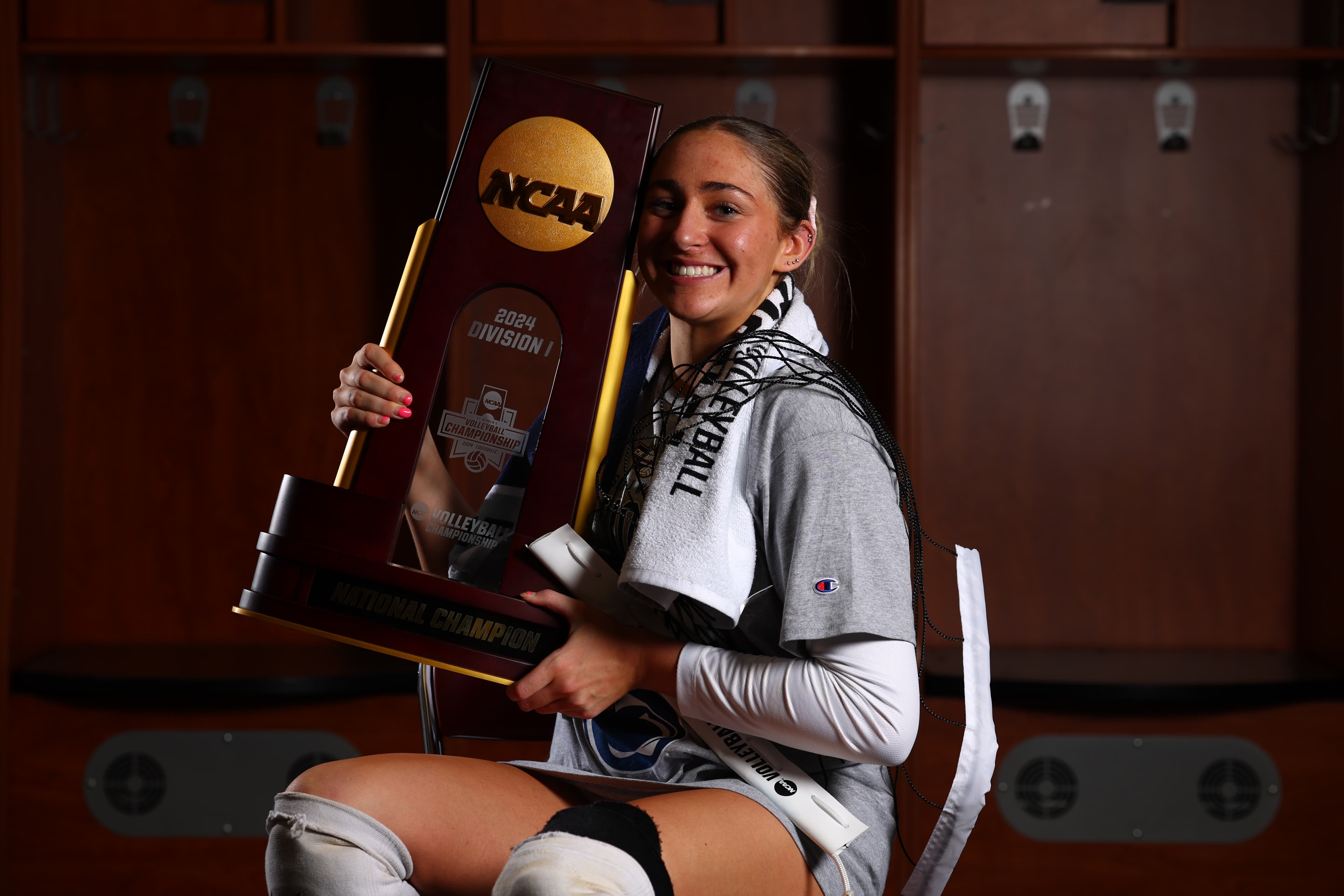 Star Setter Starck Steps Away From Volleyball article image from Roar Plus