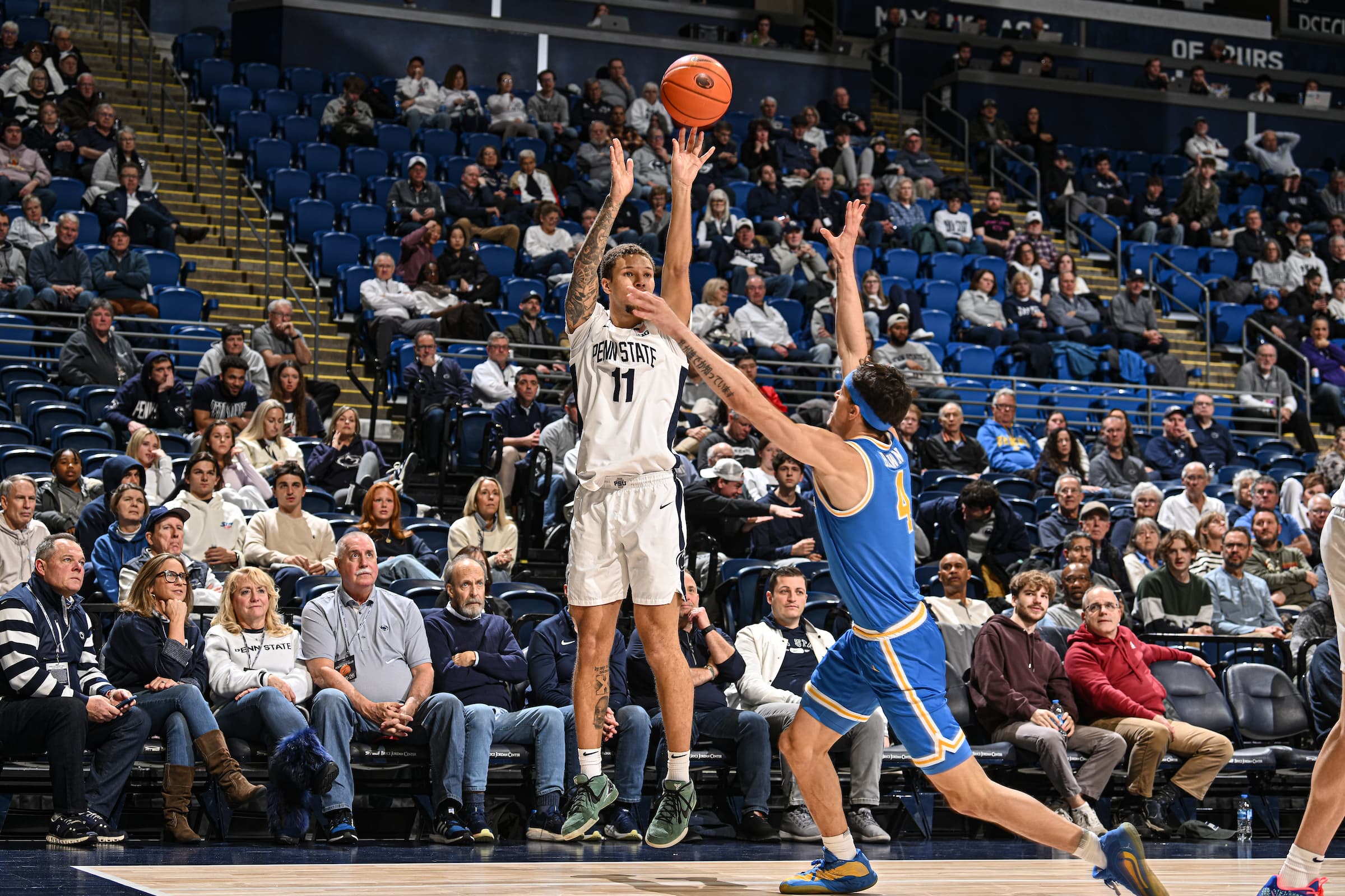 Men’s Basketball Suffers Fourth Consecutive Loss in 71-60 Defeat to UCLA