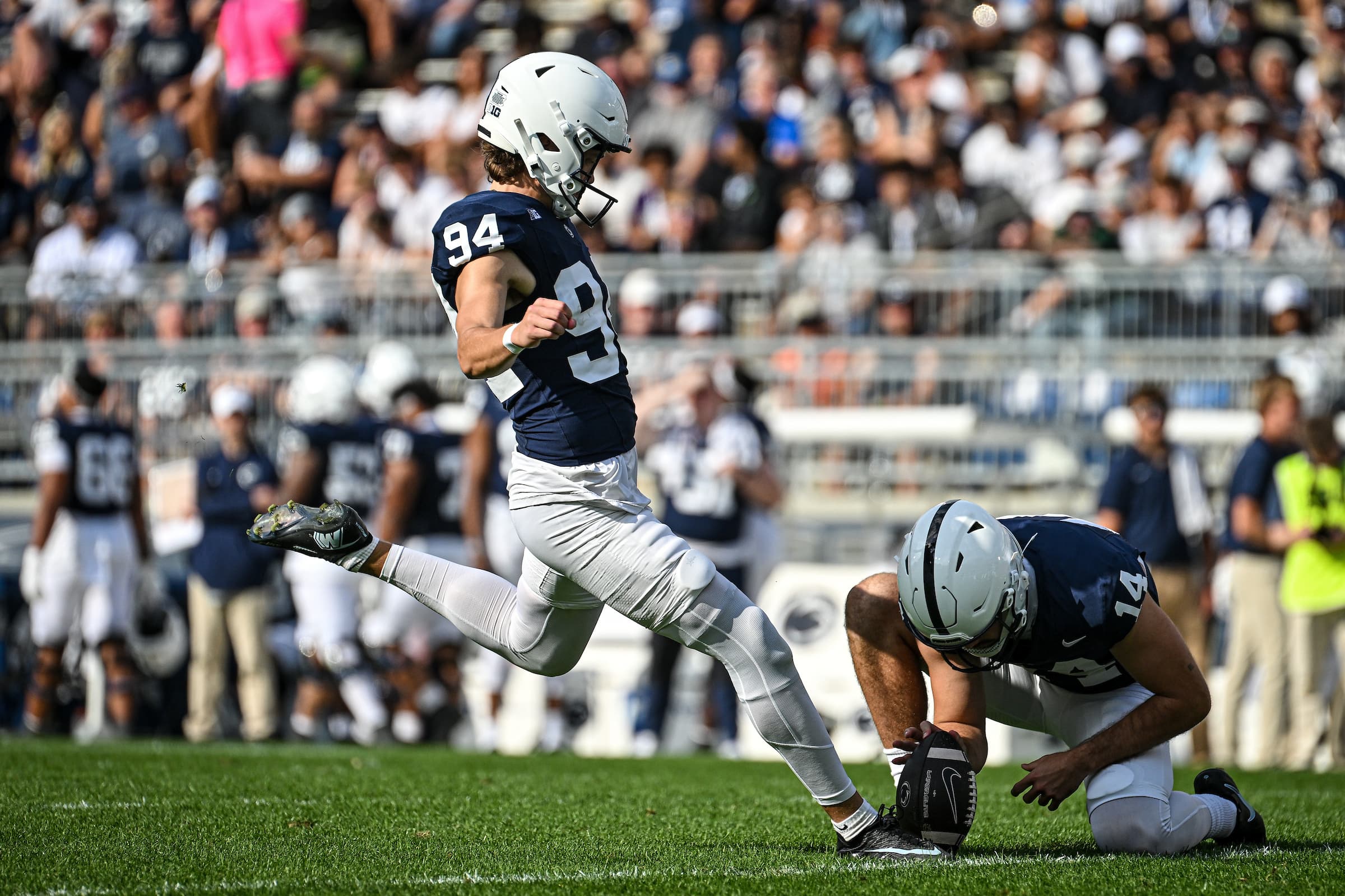 Barker Acheives Consistency on Journey to Penn State Kicking Role